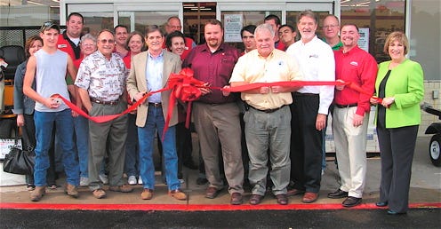 Tractor Supply Co. held a ribbon cutting ceremony to celebrate the opening of their new store located in Gonzales on Friday, March 27.