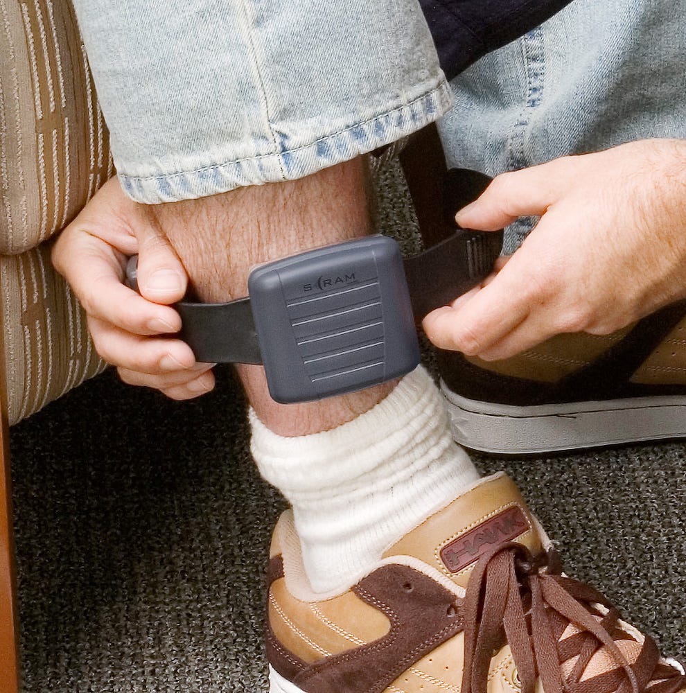 Bracelets Test Offenders For Use Of Alcohol