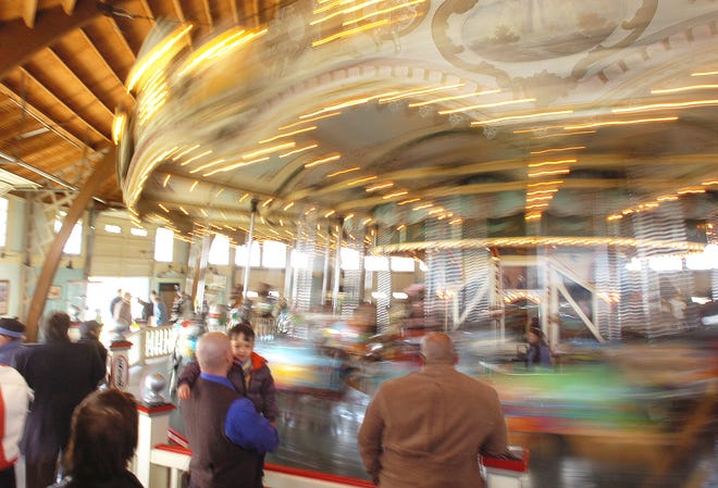 The Paragon Carousel in Hull will kick off the 2009 season with free rides and games on May 2 and 3.