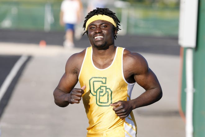 GlenOak High School senior Charles Pratt won the 100- and 200-meter dashes and was part of the winning 800 relay team to help the Golden Eagles finish second Friday at the Federal League track and field championships.