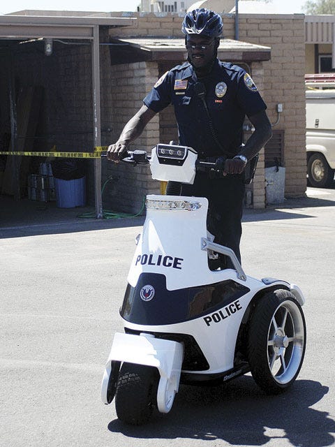 Matematik løn sammenbrud Barstow police patrol on new electric scooters