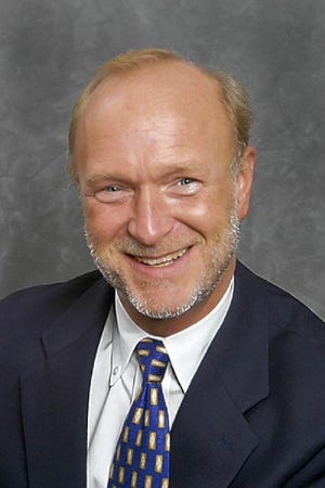 Dr. Robert Morrow