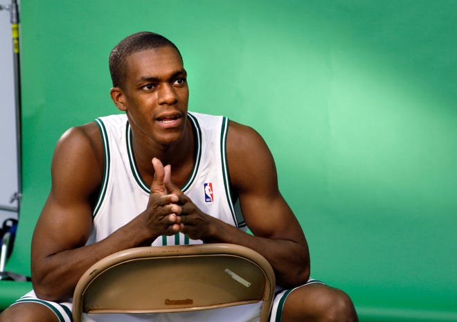 Rajon Rondo:  ‘‘I’m thankful for what I’m signing for.’’