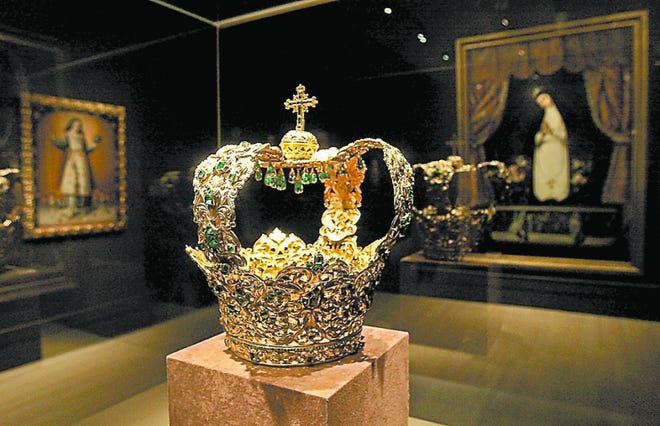 Above: "The Crown of the Andes" is on display in the exhibit "Sacred Spain" at the Indianapolis Museum of Art in Indianapolis. (AP Photo/Darron Cummings)