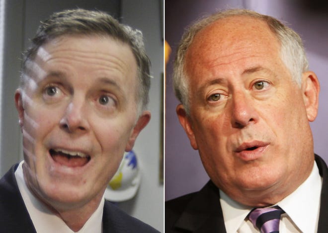 Illinois Comptroller Dan Hynes, left, expected to run for governor in 2010, on Tuesday called Gov. Pat Quinn’s handling of the state budget “chaos" and "confusion.”