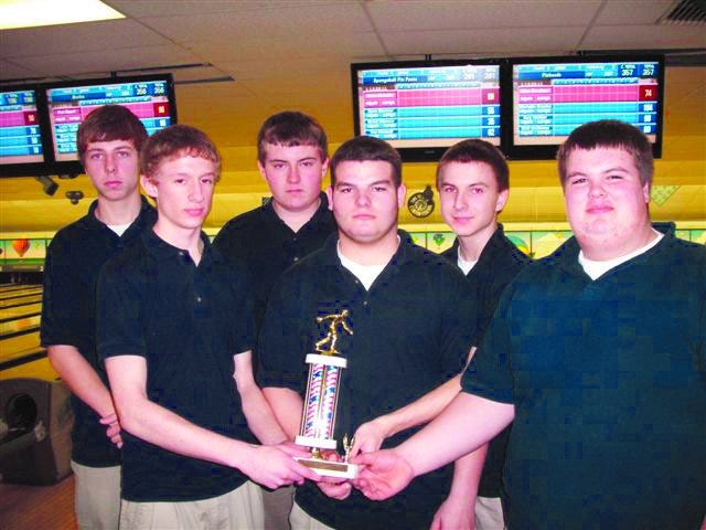 The West Central Heat boys varsity bowling team.