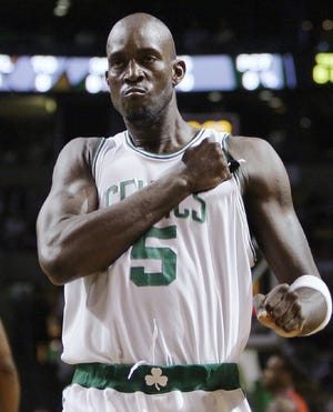 Celtics forward Kevin Garnett pounds his chest before Boston's win over the Clippers.
