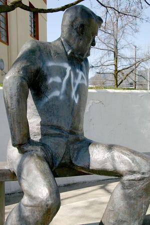 The Randolph Collier 
statue near the Siskiyou County Courthouse in Yreka was just one target in a string of six 
vandalism incidents that were reported in Yreka on March 22.