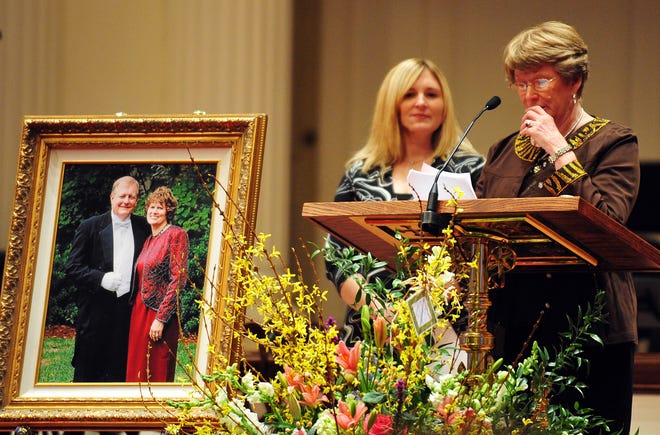 Debbie Williams' older sister, Sue Bartley Miller, speaks during the memorial at First Baptist Church. Williams, 59, who died Saturday during a mission to quake-stricken Chile, was known for being active in the church and community.
