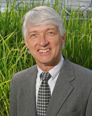 Roger N. Beachy, director of the National Institute of Food and Agriculture, will deliver Monmouth College’s 2010 commencement address on May 16.