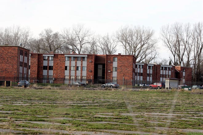The Rockford Housing Authority turned over management of Concord Commons, a federally subsidized apartment complex on the city’s far west side, to the private Mid-Northern Group in November 2009. The complex is seen here Thursday, Nov. 12, 2009.