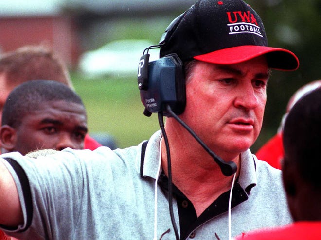 Bobby Johns, who was player at the University of Alabama and head coach at West Alabama from 1997-2000, was inducted into the Alabama Sports Hall of Fame this past weekend.