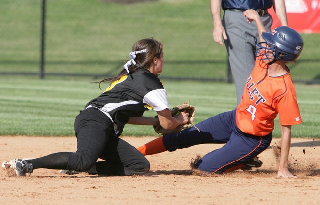 Perry's Anna Fach gets the tag on Ellet's Stephanie Sigmon at 2nd base in the 4th inning.
