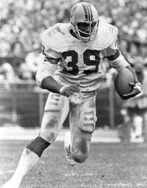 Patriots fullback Sam Cunningham carried the ball a franchise-record 1,385 times for a franchise-record 5,453 yards with the Patriots. Cunningham is the 15th player selected to the Patriots Hall of Fame.