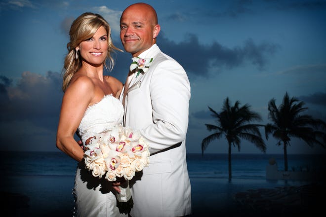 Actress/stand-up comedian Trish Suhr and Massillon native Dave McCoul were married earlier this year in Cancun, Mexico.