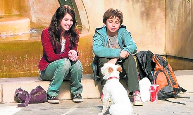 Emma Roberts and Jake T. Austin in "Hotel for Dogs" (2009). DREAMWORKS