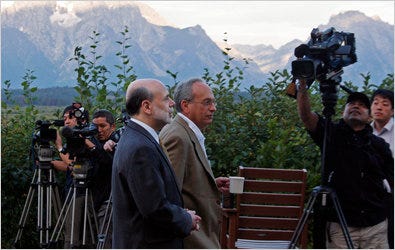 Ben S. Bernanke, the Federal Reserve chairman, and Donald L. Kohn, a Fed governor, at the start of the annual Federal Reserve conference in Jackson Hole, Wyo., on Friday.