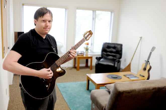Kirk Hinkelman has opened Music Forum to offer lessons to individuals and groups.