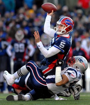 Playing only four downs in the final quarter, Buffalo quarterback Trent Edwards was injured on this third down sack by New England's Tully Banta-Cain during Sunday's 17-10 Patriots win at Ralph Wilson Stadium (12/20/09).