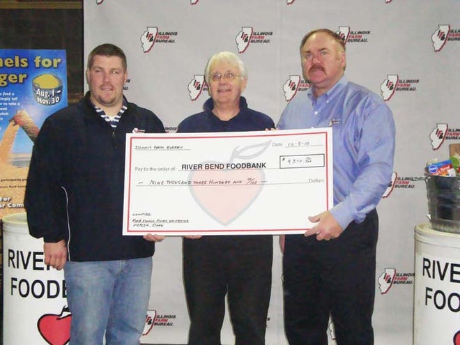 The Bushels for Hunger program brings in more than $9.000 for the River Bend Food Pantry.