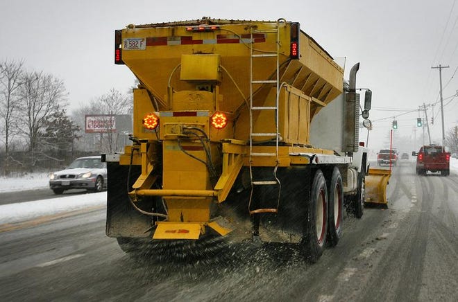 State Police are urging motorists to stay off the road during the height of Sunday's snowstorm.