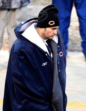 Chicago Bears quarterback Jay Cutler (6) walks on the sideline during the second half of the NFC Championship NFL football game against the Green Bay Packers Sunday, Jan. 23, 2011, in Chicago. (AP Photo/Kiichiro Sato)