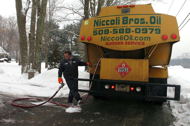 Peter MacLean of Niccoli Bros. Oil delivering on Salem Avenue in Brockton on January 26TH. Peter returns back to his truck after the job was finished.

 

Marc Vasconcellos /The Enterprise: PHOTO TAKEN ON January 26, 2011:BROCKTON
WITH STORY BY MATT
