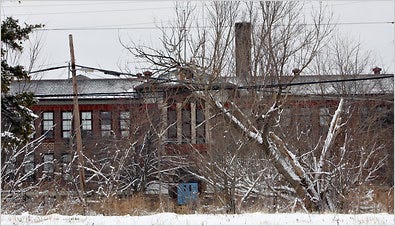 Carstens Elementary in Detroit is surrounded by vacant houses.