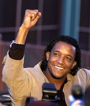 Pedro Martinez had his extended family with him to see his portrait at the Smithsonian's National Portrait Gallery unveiled.