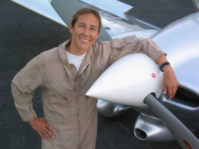 Emmanuelle Richard traveled to the U.S. from France and became a skilled mechanic and pilot who performed the challenging arts of formation flying and aerobatics. She took her own life last year.