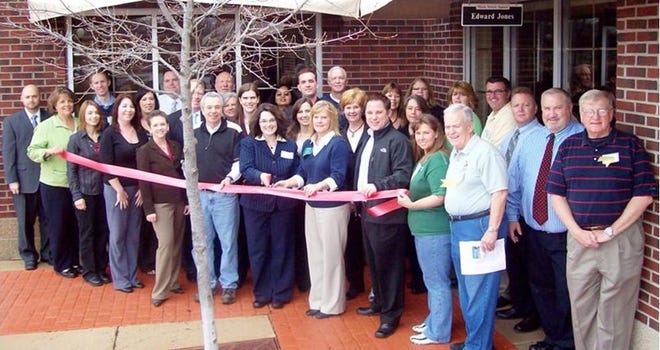 Holly Muth’s Edward Jones branch joined the Roscoe Area Chamber of Commerce and celebrated with a ribbon-cutting and open house April 26 at its location, 5308 Williams Drive.