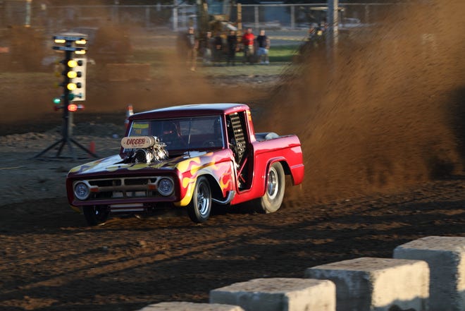 Despite reinforced engine mounts and frames, supercharged engines still tend to bend the chassis just a little bit at full throttle. Courage aside, the skills to handle this kind of power on the dirt comes from years of experience.