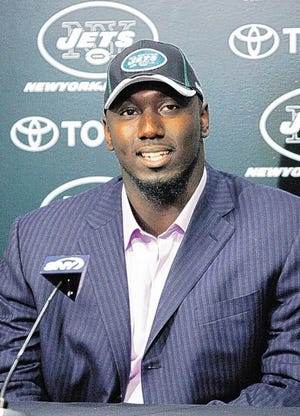 Muhammad Wilkerson, the 30th overall pick in April, now has a four-year deal with the Jets. At 6-foot-4, 315 pounds, he had 91⁄2 sacks last year for Temple.