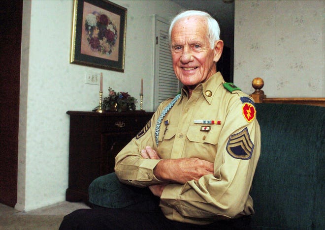 PUTNAM 8-12-2011 JOHN SHISHMANIAN Korean War Army veteran Donald C. Hardy, 79, of Putnam still fits in to his uniform after 60 years. John Shishmanian/ NorwichBulletin.com