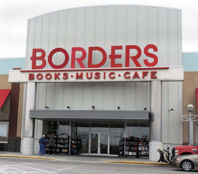 Borders Bookstore on the Strip Shopping Center.