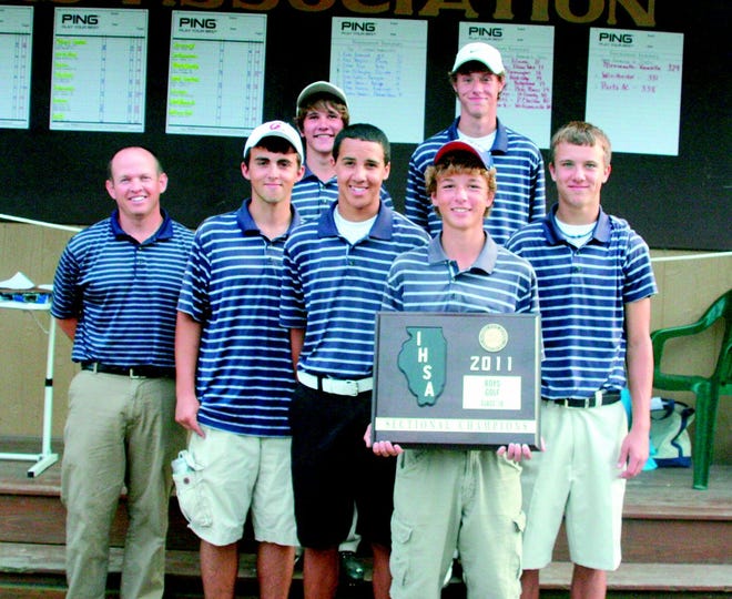 Monmouth-Roseville's golf team, led by senior Kody Damewood, won the sectional championship at Gibson Woods.