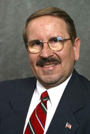Dr. Robert Wallen