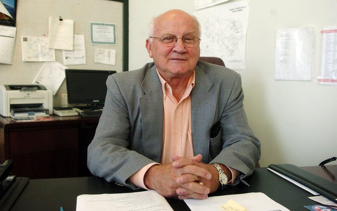 Joseph Jaskiewicz served eight years as mayor in Montville. John Shishmanian/ NorwichBulltin.com