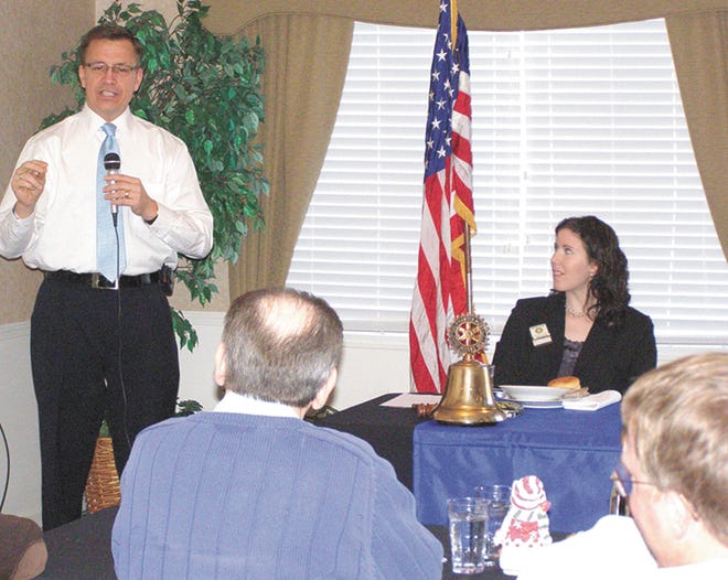 Congressman Bobby Schilling (R-17), of Colona, addresses the Rotary Club of Kewanee at its noon meeting Tuesday at Courtyard Village.