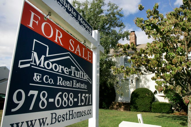 December 2011 marked the eighth straight month of rising year-over-year pending sales for single-family homes in Massachusetts.
