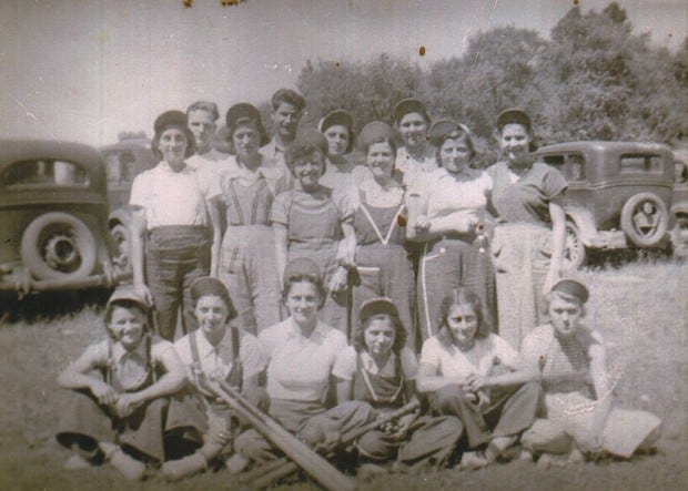 The Chewton All-Stars softball team circa 1936, which
represented the Chewton playground against other girls' teams from
all around the region.