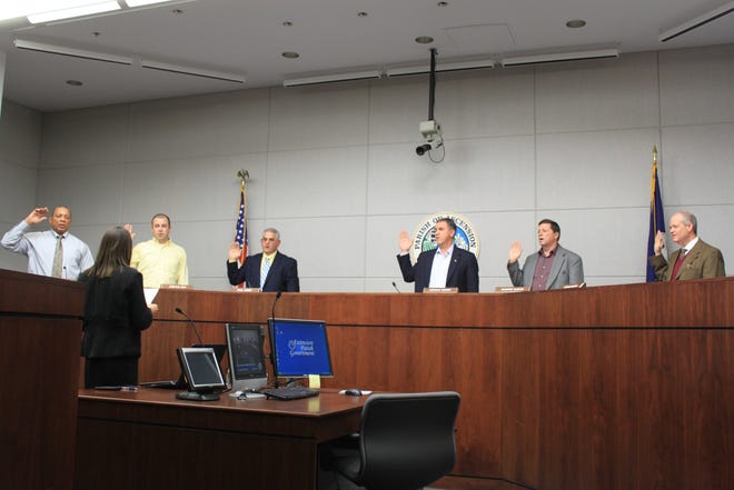 Six of the seven members of the new Planning and Zoning Committee are sworn in. From left: Jackie Callendar, Joshua Ory, Paul Nizzo, Donald Songy, Gasper Chifici, and Morrie Bishop. Robert Burgess was unable to attend due to a family emergency.