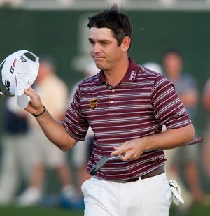 Louis Oosthuizen acknowledges the crowd after completing the 18th hole and the third round of the Houston Open on Saturday.