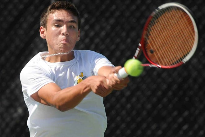 George Jenkins' Gavin White was defeated by Tampa King's Kiril Kirkov 4-6, 6-2, 6-0.