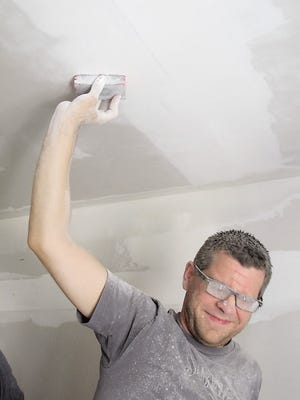 After days working with the material, columnist and new homeowner Joey Cresta has decided he very much dislikes drywalling and drywall taping. Right up there on the list of unpleasant tasks is sanding.