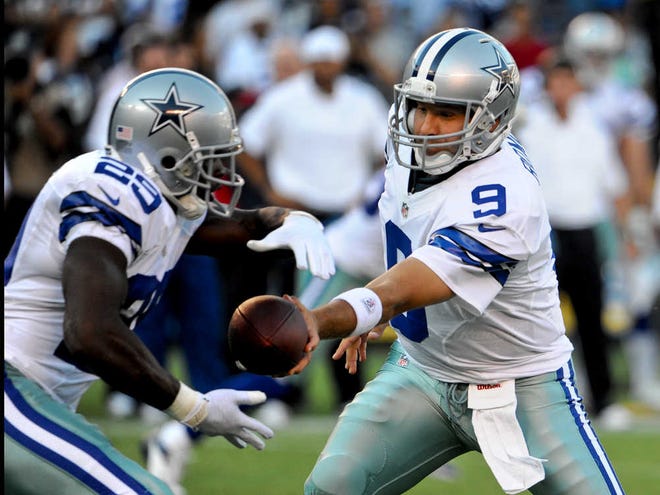 Dallas quarterback Tony Romo gives the ball to DeMarco Murray against San Diego last week. Murray will play more Saturday against the Rams.