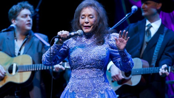 Knee surgery forced Loretta Lynn to postpone a September date at ACL Live last year, but the 76-year-old grand dame of country stood for nearly her entire hourlong set Friday night.