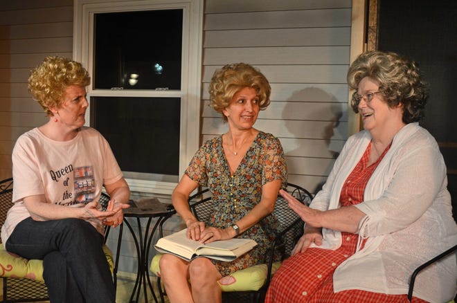 Mary O'Donnell (left) as Gert, Leslie Wagner (center) as Alma, and Bunny Porter as Marjorie rehearse the play's opening scene.
