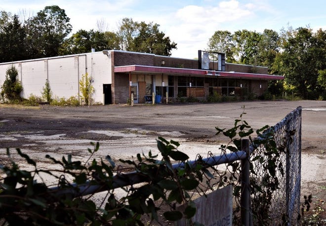 Demolition is scheduled to begin Saturday on the former Acme store on North Sycamore Street in Newtown.