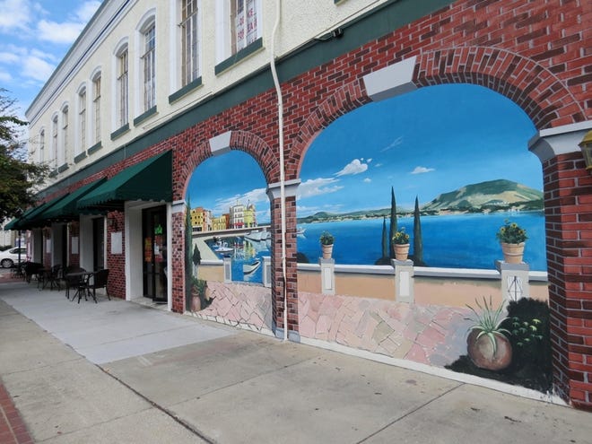 PALACE PIZZA has painted a mural on its building in downtown Bartow. Commissioners are considering regulating such artwork so it is not considered a sign.